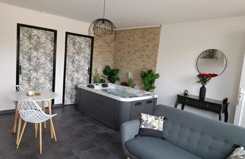 Évasion romantique avec jacuzzi intérieur - Foto 28