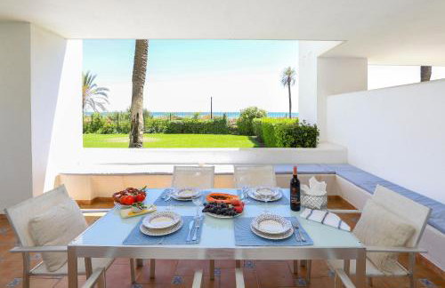 Frontline beach ground floor apartment - Los Monteros Palm Beach - Photo 8