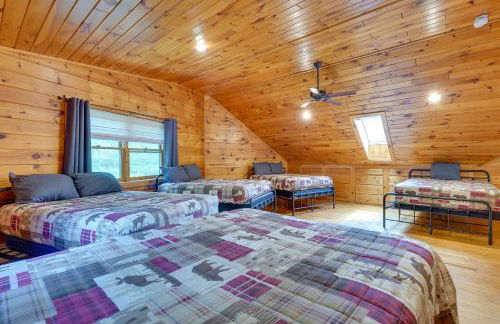 A-Frame Log Home with Game Room Near Lake George! - Foto 22
