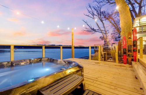 UncleLarry's Lake Place, Sleeps 10 & Hot Tub - Foto 18