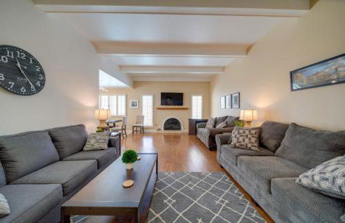 5 Mi to Camelback Ranch Pet-Friendly Home with Pool - Foto 5