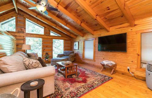 Big Boulder-Hot Tub, WiFi, Firepit, Arcade, Hiking - Foto 33