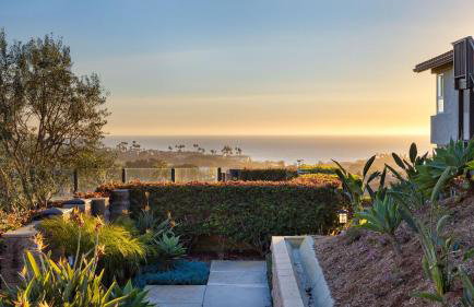 Coastal Retreat w Pool Spa BBQ Near Beaches Golf Courses Ritz Pointe Condo by AvantStay - Foto 37
