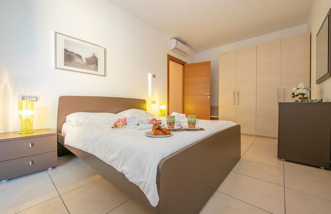 Vista di Maccagno Fantastico Pool - Foto 2