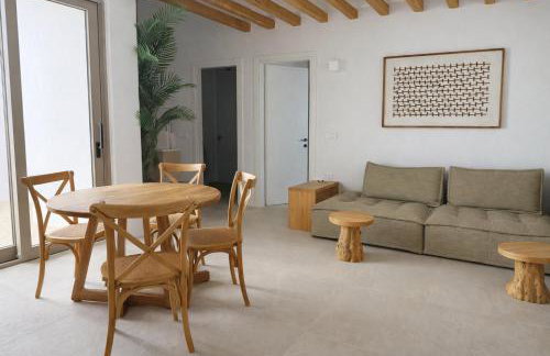 REYA suites - Photo 4