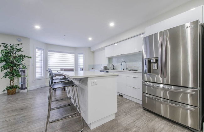 Private Luxurious Suite for Beach Getaway - Photo 6