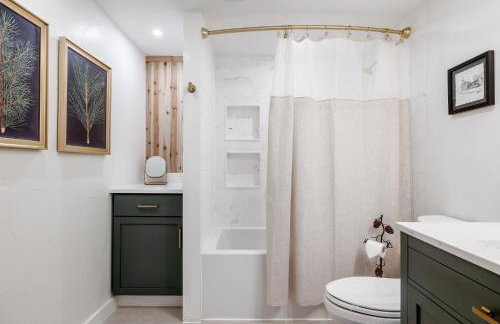 Pine Perch ~ Cozy Mountain Cabin w/ Views - Foto 16