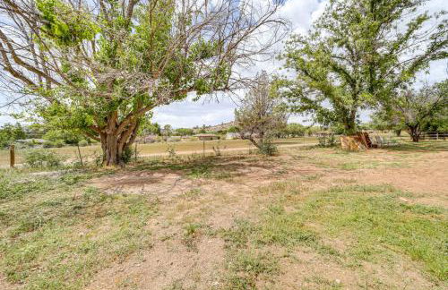 Near Hiking Lake Montezuma Home with Yard! - Foto 21