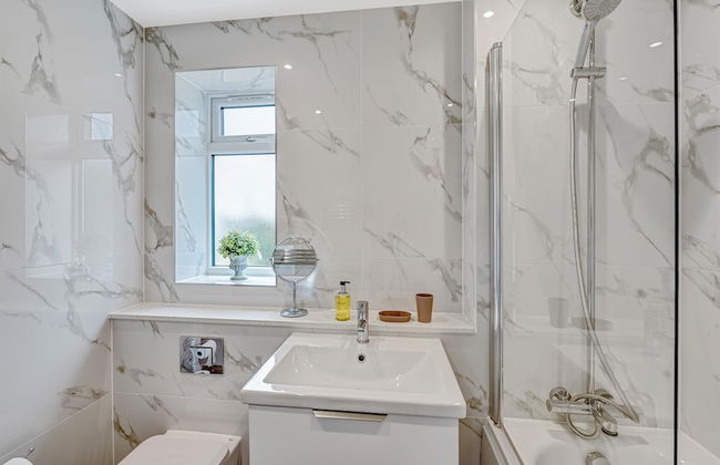 St Martins House Luxury Apts. Ruislip - Photo 57