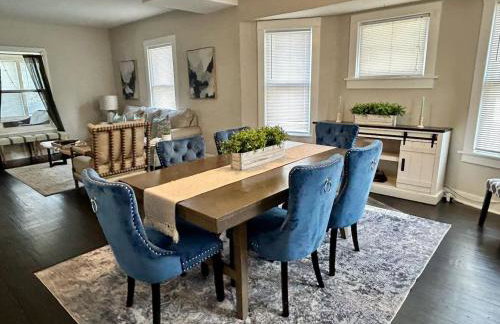 Spacious Home in DT Libertyville Near Naval Base - Foto 6