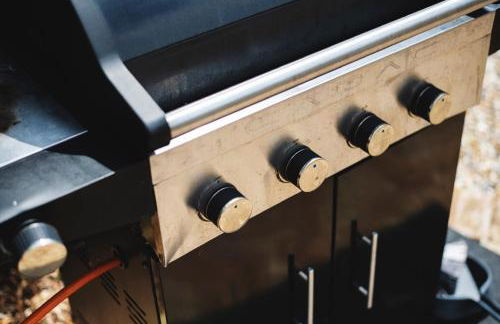 Large Country House with Hot Tub, Pool Table, and Log Burner - Photo 18