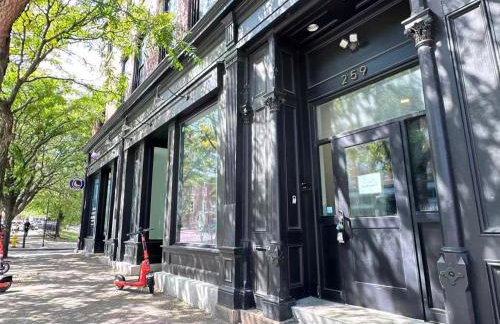 Extra-Large Downtown 5B2B Apt with Private Kitchen, Near Brown, Walk to Convention Center & PPAC - Foto 43