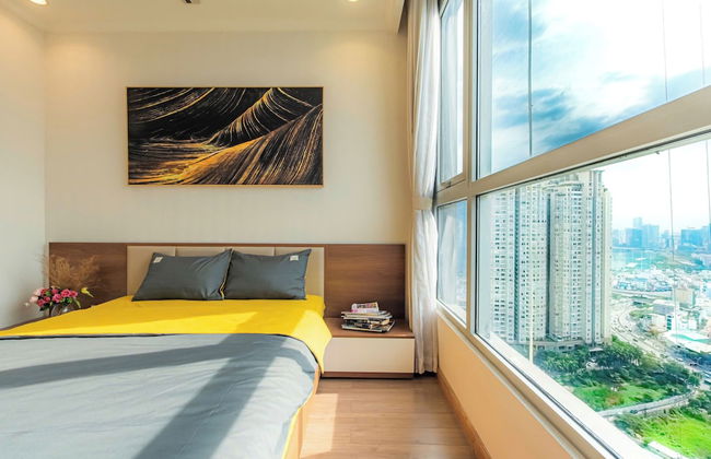 Cozy- Vinhomes Central Park Apartments - Photo 13