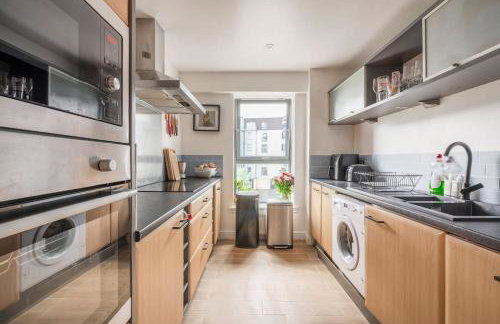 Calming Sea View City Apartment - Foto 30