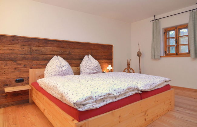 Sunny Holiday Home Near the Forest - Foto 8