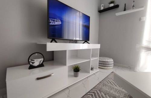 Amalia's Luxury Apartment - Photo 8