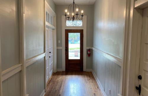 Dauphin District Darling #1-Downtown, Restaurants - Foto 62