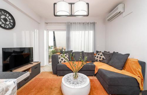 Colorful city apartment - Photo 15