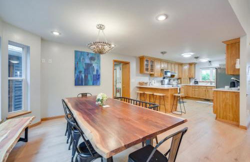 Swim Dock and Game Room Lakefront Home in Siren! - Foto 9