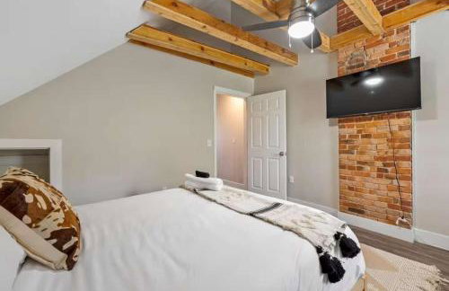 Sophisticated Boho Condo Walkable Columbus - Foto 3