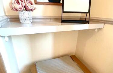 A cozy retreat in the heart of Ilkley - Photo 6