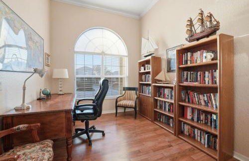 Charming 3BR Oasis Comfort, Pool & Sunshine home - Foto 5