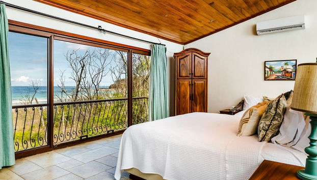 Luxury Beachfront 5 Bedroom Villa on Famous Beach - Foto 5, Habitación