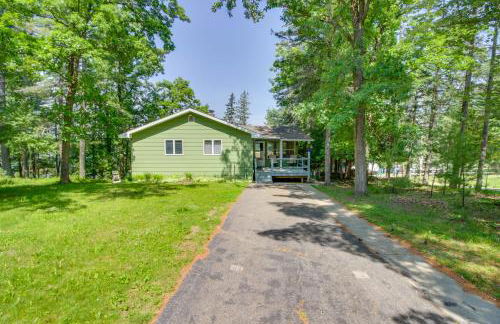 Cabin Getaway with Private Dock, Walk to Trail! - Foto 39