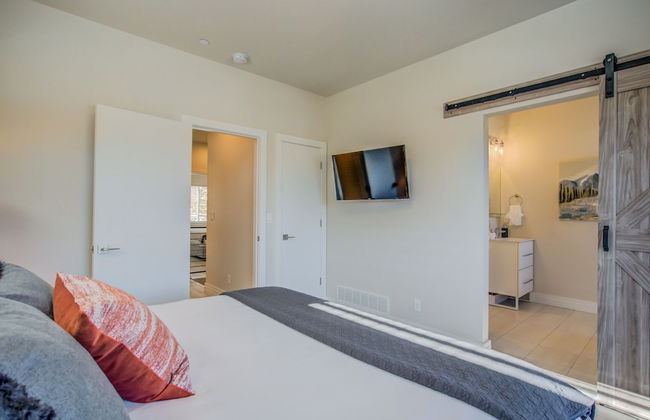 4BR Mnt Viewsmodern Urbanityrooftop Patio - Foto 3