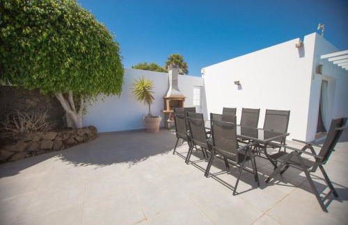 Casa Conil with a private 25 meter heated pool - Photo 43