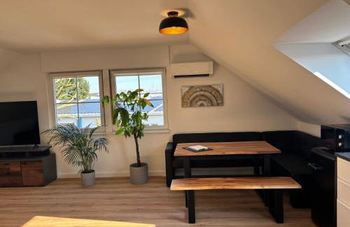 Zentrale Lage, kostenlos Parken, ideal für Pendler, Kinder und Haustiere willkommen!! - Photo 7