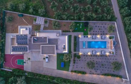 Nostra Terra Villa, 2-acre Secluded Nature Escape with Heated Pool, By ThinkVilla - Photo 37