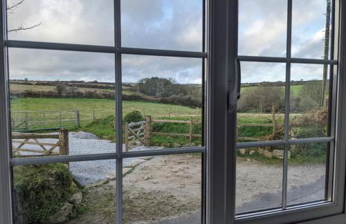 The Cottage, Little Trembroath - Photo 9