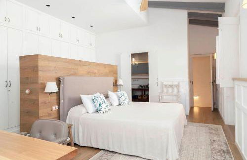 A historic XVI century beach home near Barcelona - Photo 42