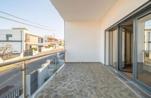 GuestReady - Charming family retreat with pool - Photo 16