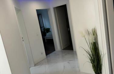 einfachHEIMISCH - Apartment am See - NETFLIX - ERHOLUNG PUR - SEEBLICK - MODERN - Foto 4