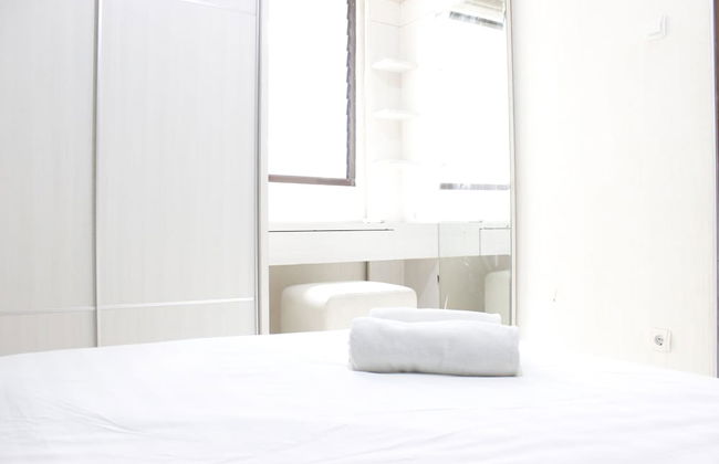 Prime 2BR at Gateway Apartment Ahmad Yani Cicadas - Photo 14