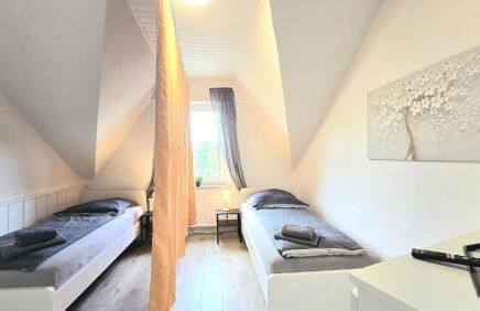 Modern 6-Bedroom Apartment with Rooftop Terrace, free Wi-Fi and Parking- MND01 - Foto 8