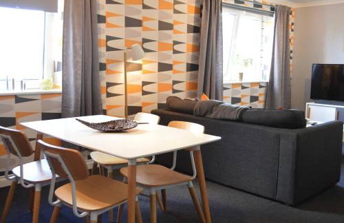 Large 2 bed flat, 2 bath, free parking & lift - Foto 2