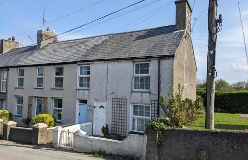 2 Bedroom Family Cottage Dog Friendly Edern North Wales - Photo 3