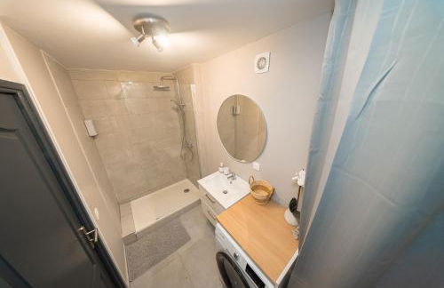 ValenStay - Logement Stade du Hainaut avec jardin - Foto 23