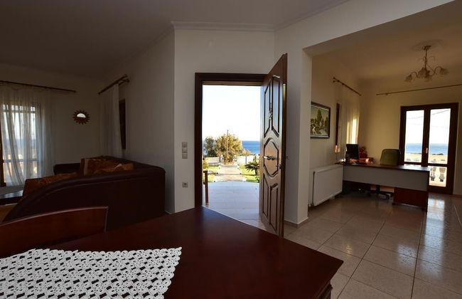 Flisvos Villa - Photo 14