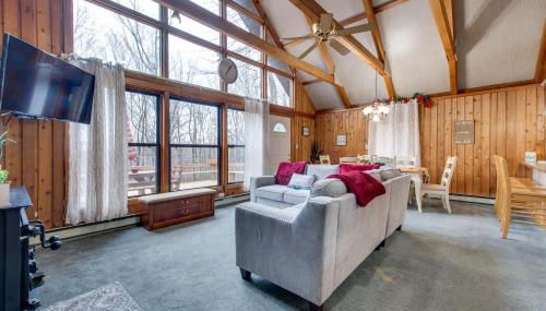 Fire Pit and Community Perks Gouldsboro Cabin! - Foto 2