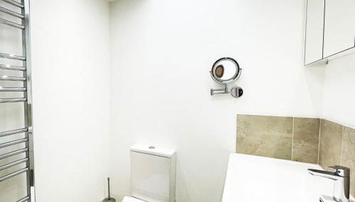 Whitley Old Garage - Photo 5