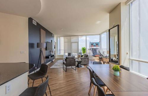 Elegant 28th Floor High Rise, Gym, Parking, Pool, Golf - Photo 21