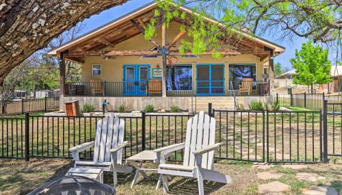 Charming Burnet Cottage with Lake View and Porch! - Foto 1