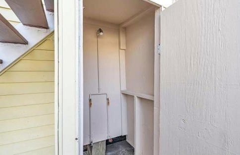 Seaside Getaway! 3 Blocks to Beach with Washer-Dryer - Foto 9