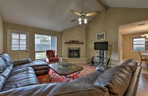 Pet-Friendly Missouri City Home with Fenced-In Yard! - Foto 5