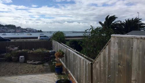 Cozy coastguard cottage with sea views - Photo 2, Garden