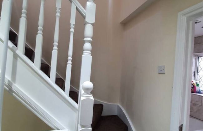 Lovely 5-bed House in Essex - Photo 23